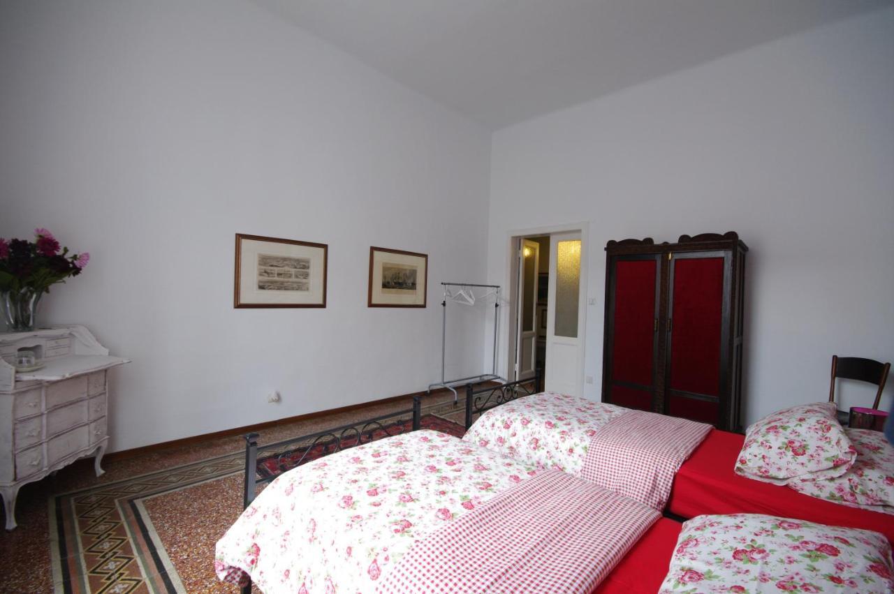 Acquamarina B&B Livorno Rum bild